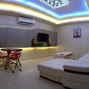Hotel Golden Leaves ***